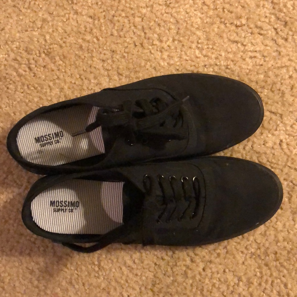 Black sneaker